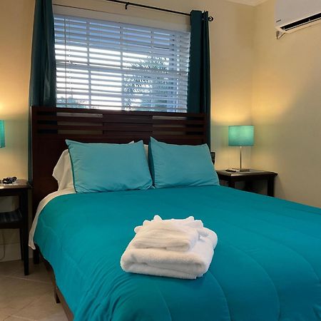 Cozy Guest Room بومبانو بيتش المظهر الخارجي الصورة